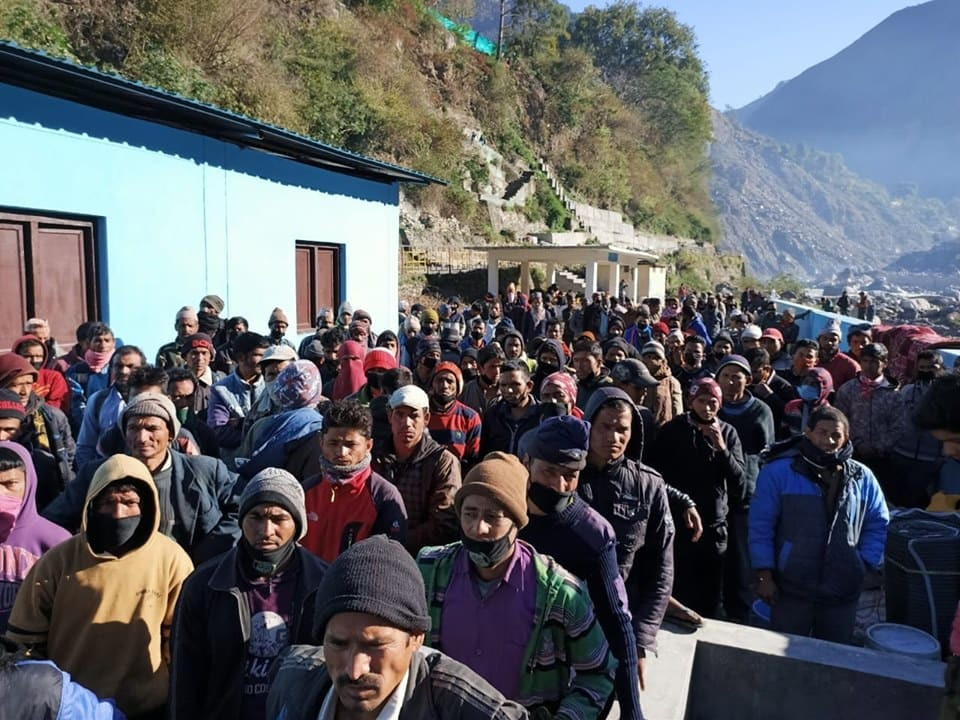 भारतबाट ६ हजार भित्रिँदा एक हजारको मात्रै काेराेना परीक्षण