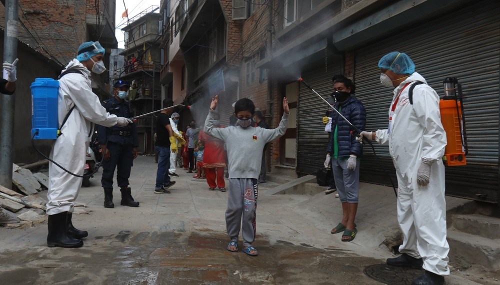 ‘डिसइन्फेक्सन निर्जीव वस्तुका लागि हो, छालामा परे गम्भीर समस्या हुन सक्छ’