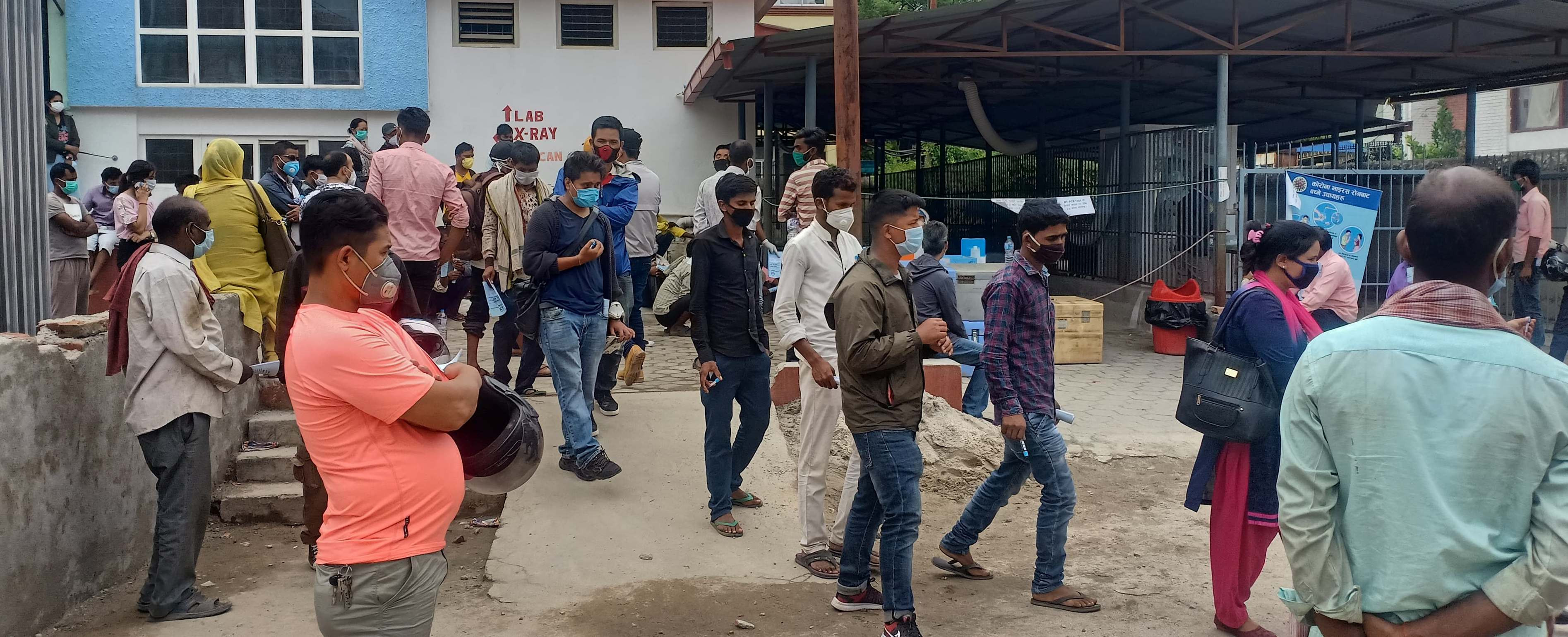 ‘पीसीआरका लागि स्वाब दिएर भीडभाडमा जान्छन्, अनि कसरी नफैलियोस् कोरोना ?’