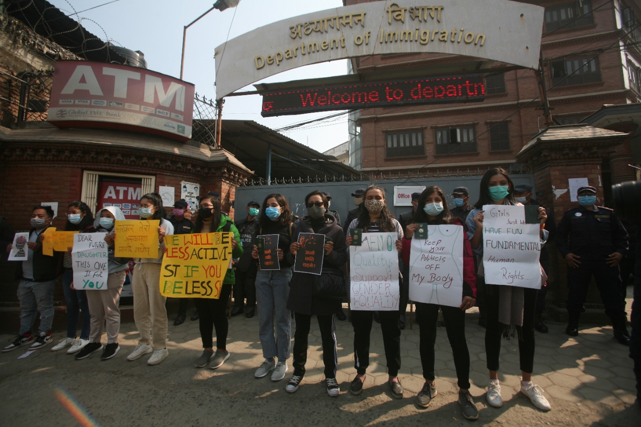 ‘सुत्केरीको दर्द, के जानुन् मर्द ?’ 