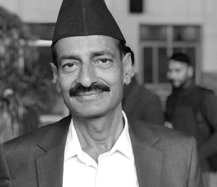 नवीन्द्र दाइ भन्थे– समस्या पर्दा जनतालाई साथ नदिने केको नेता !