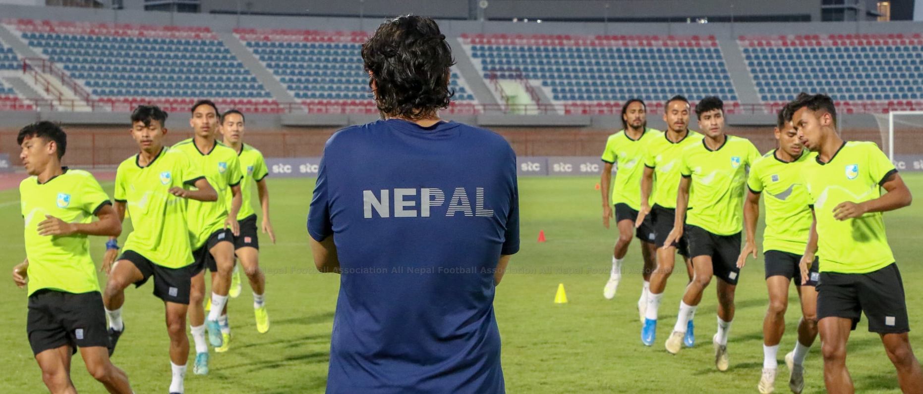 प्रशिक्षक नटिक्दा उँभो नलागेको फुटबल, अलमुताइरीले आशा जगाउलान्?