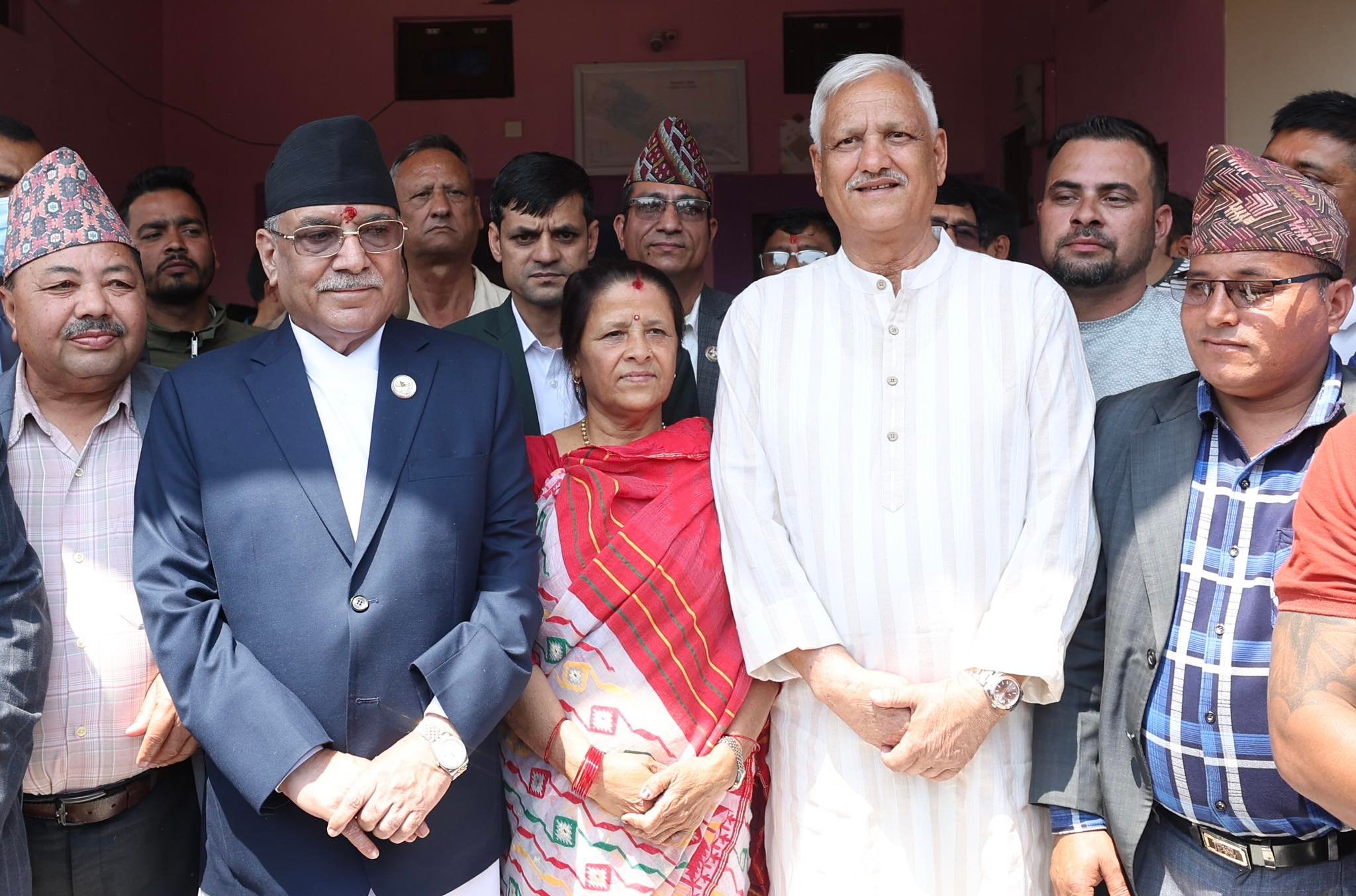 लेखराज निवास पुगेर प्रचण्डले भने- यो घरसँग मेरो ४० वर्षदेखिको सम्बन्ध छ