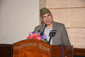 एडीबीको सहयोग निरन्तर हुनेमा अर्थमन्त्री आशावादी 