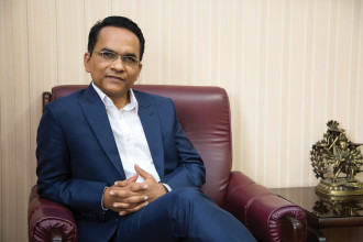 गभर्नर बनाउन नमिल्ने डा. पौडेलविरुद्धको रिट सर्वोच्चमा अस्वीकार