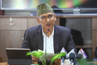 अर्थमन्त्री पौडेल स्वदेश फिर्ता