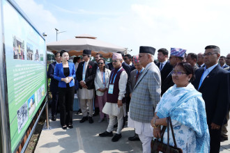 प्रधानमन्त्री ओलीद्वारा धान उत्पादन विशेष क्षेत्रको अवलोकन
