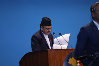 अर्थमन्त्री महतद्वारा १७ खर्ब ५१ अर्ब ३१ करोडको बजेट प्रस्तुत