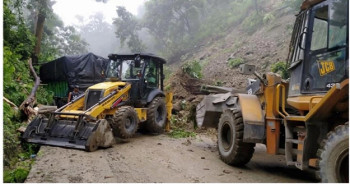 बाढी पहिरोले देशभर ९ वटा सडक खण्ड अवरुद्ध, १५१ सडक एकतर्फी सञ्चालन