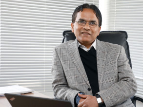 घरजग्गा र सेयर बजारलाई केन्द्रमा राखेर मौद्रिक नीति ल्याइँदै, बैंकलाई सेयर किन्न खुकुलाे बनाइने