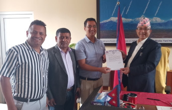 लेखनाथ उवासंघद्वारा सडक निर्माणमा ढिलाइ नगर्न मेयरको ध्यानाकर्षण