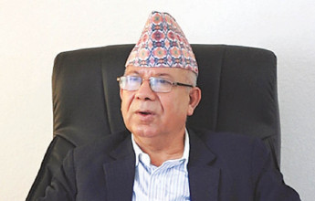 पतञ्जली जग्गा प्रकरणः बयानका लागि  विशेष अदालतमा हाजिर भए माधव नेपाल