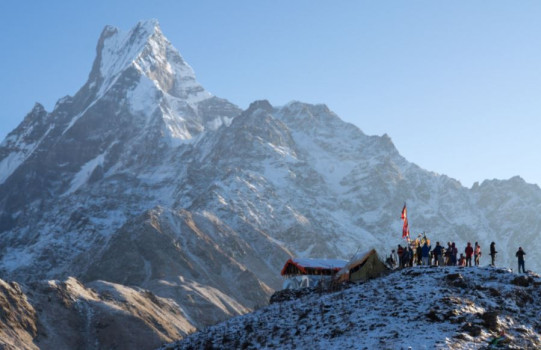 वसन्त ऋतुमा हिमाल चढ्न ५३ आरोहीले लिए अनुमति