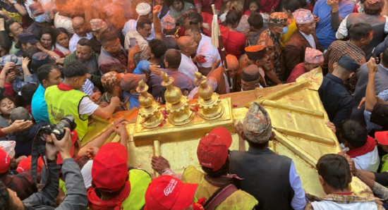 धुमधामका साथ मनाइयो सिन्दुरे जात्रा
