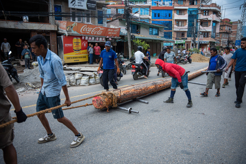 काठमाडौं ल्याइयो इन्द्रजात्रा लिङ्गो (तस्बिरहरू)