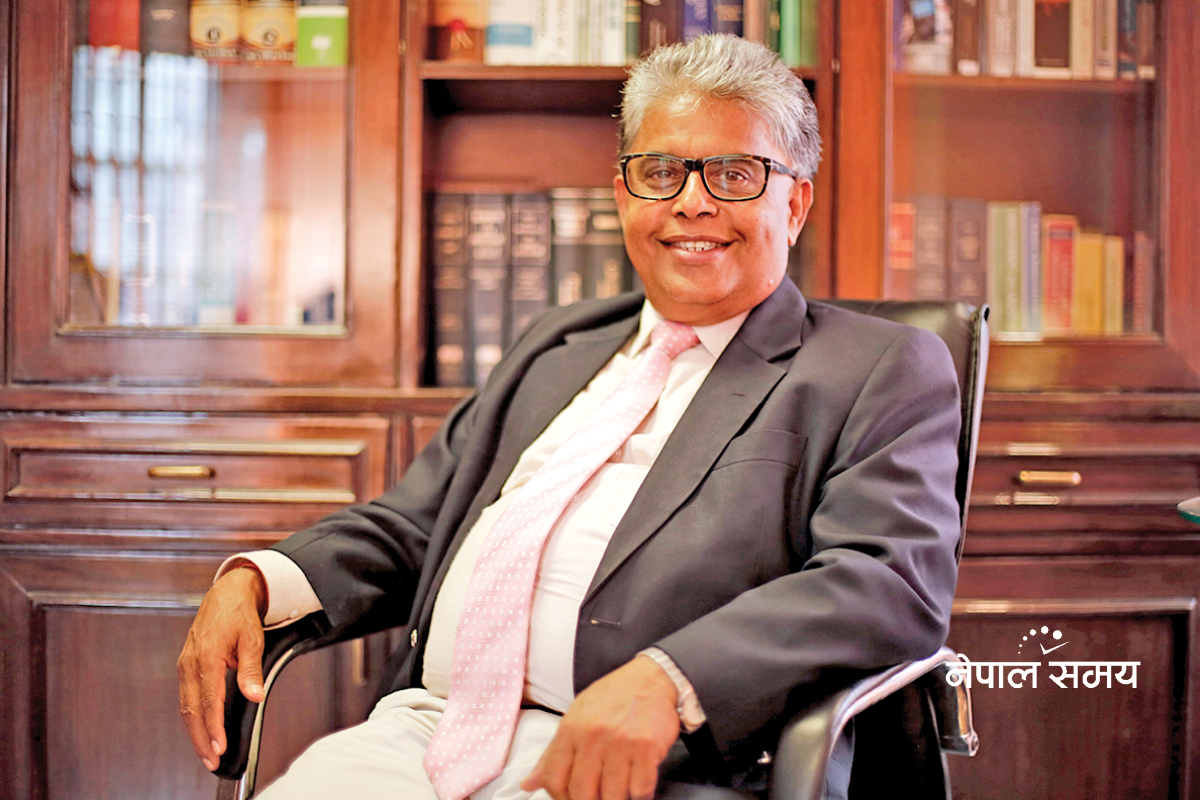 तीन नेपाली बैंकको चार अर्ब डुब्नबाट यसरी जोगाएका थिए वरिष्ठ अधिवक्ता पण्डितले