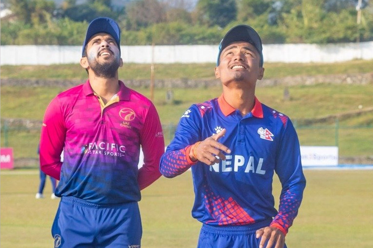 यूएईसँग टस जितेर नेपालले रोज्यो फिल्डिङ