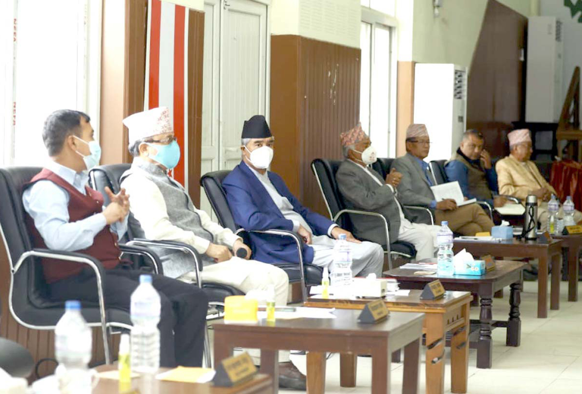 ओली, प्रचण्ड र नेपालका कुरादेखि देउवाको नाकमा तरबार, घण्टी र डन्डीसम्म