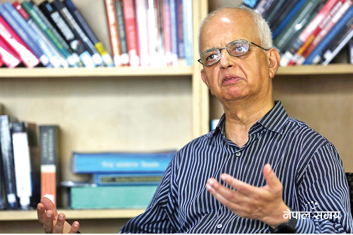मन्त्रिपरिषद् विस्तारमा विलम्ब गरेर विदेशीलाई चलखेल गर्न दिनु हुँदैन : डा. दिनेश भट्टराई [अन्तर्वार्ता]