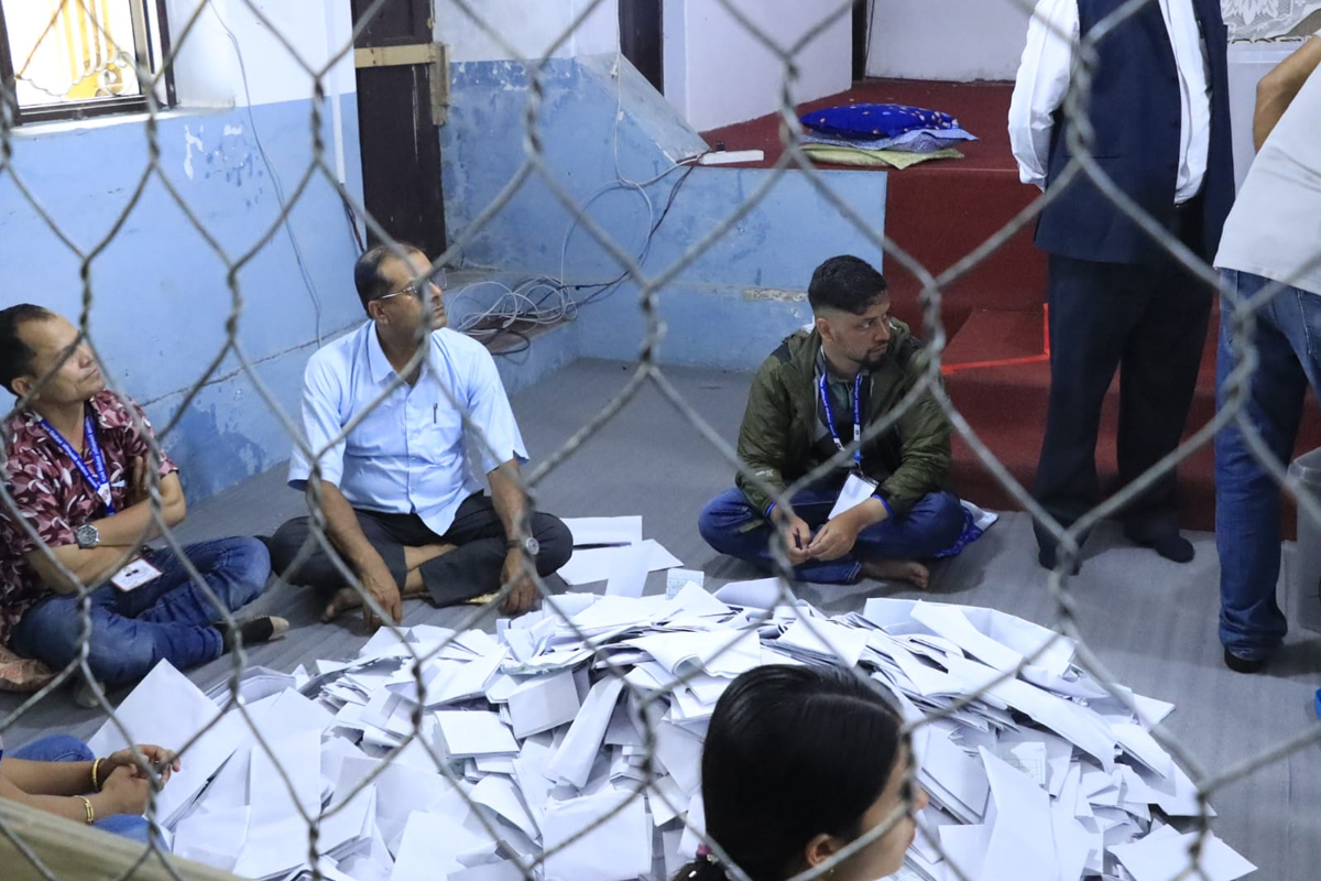 एमालेका प्रतिनिधि नबसेपछि पोखरामा मतगणना रोकियो