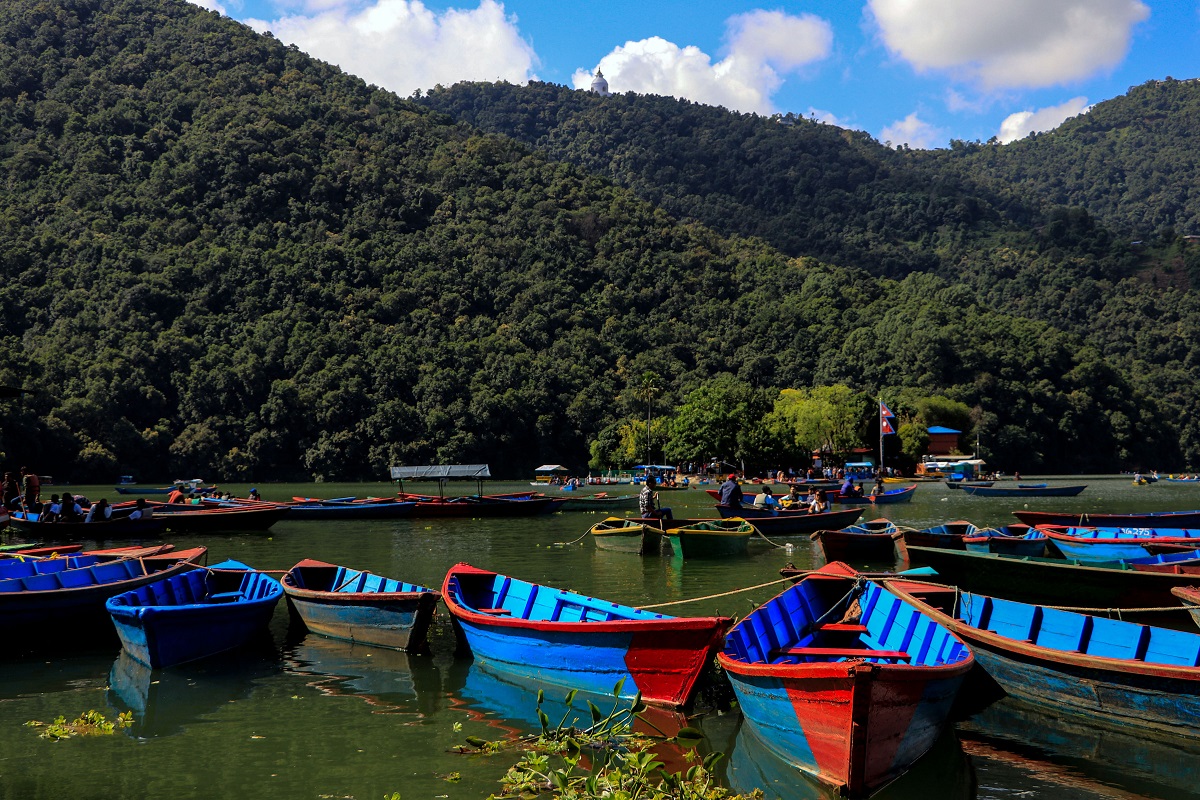फेवातालको सुन्दरता बढाउन किनारका पुराना डुंगा व्यवस्थापन सुरु
